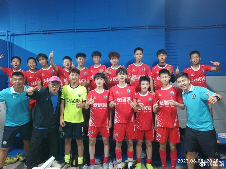 董路：本輪聯(lián)賽9名留洋足球小將中有8人出場，其中7人首發(fā)